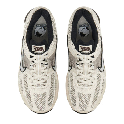 Onesizestore Nike Zoom Vomero 5 (W) FJ2028 001